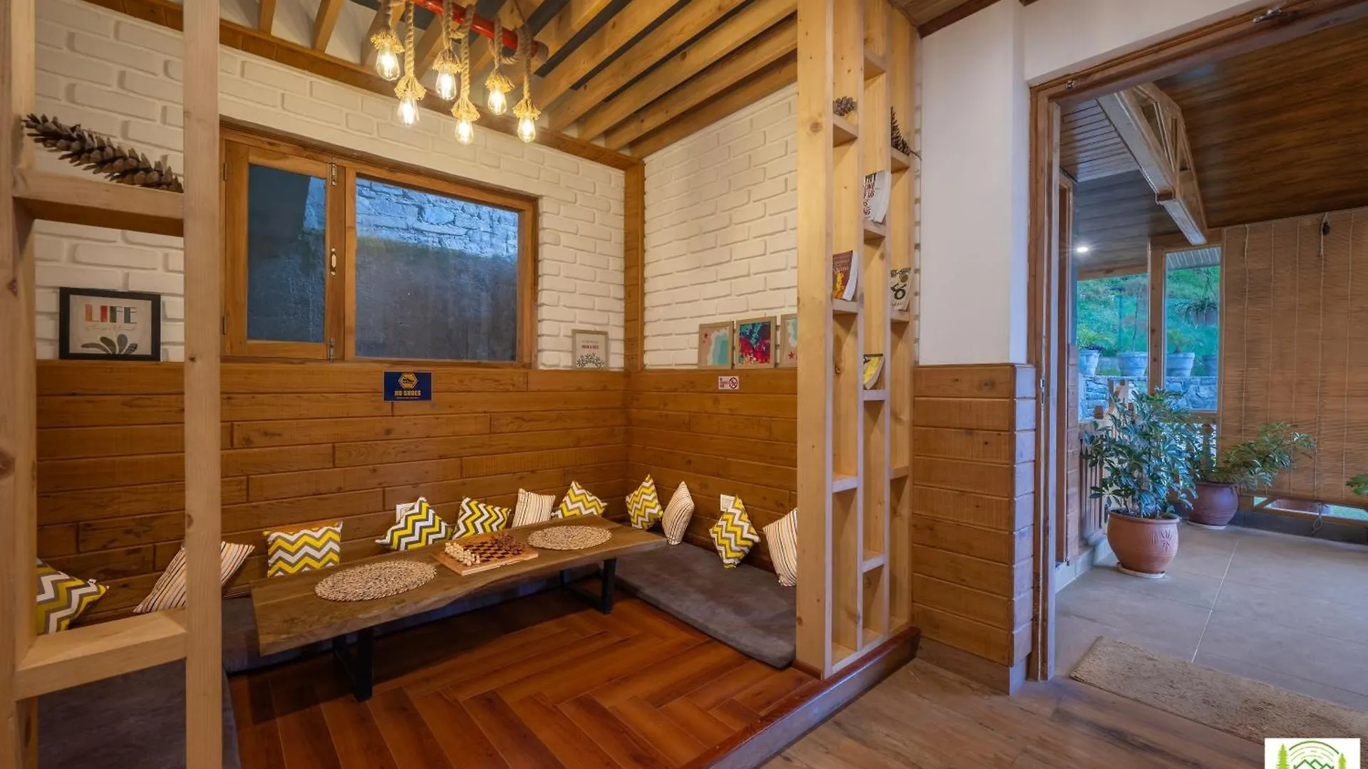 Silent Woods 3 Bhk Wooden Cottage Shimla 0*,