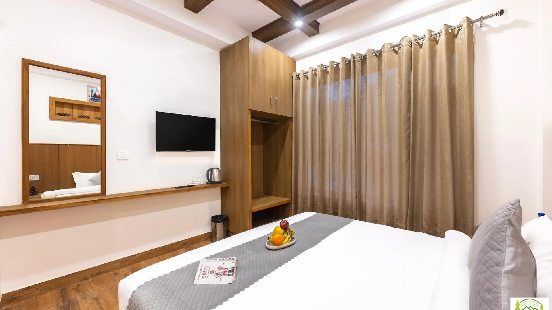 Villa Silent Woods 3 Bhk Wooden Cottage Shimla